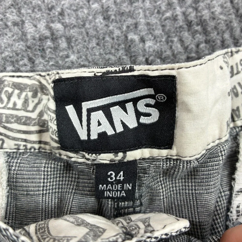 VANS Mens Chino Shorts Size 34 Black Plaid Flat Front Casual Streetwear